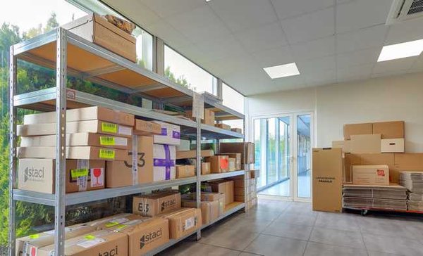 Pourquoi réserver un garde-meuble à Toulouse pour son local commercial ?